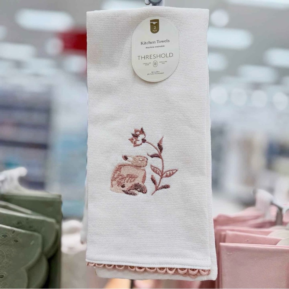 🐰2pc Floral Embroidered 100% Cotton Kitchen Towels NWT Threshold - Picture 2 of 6